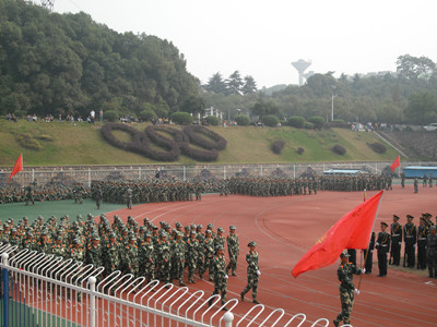 新生军训总结表彰大会之外国语学院方阵.jpg